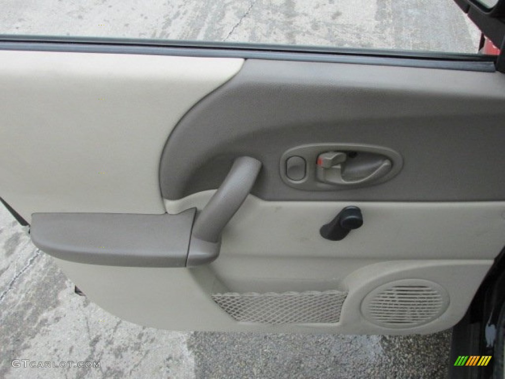 2003 VUE AWD - Orange / Light Tan photo #12