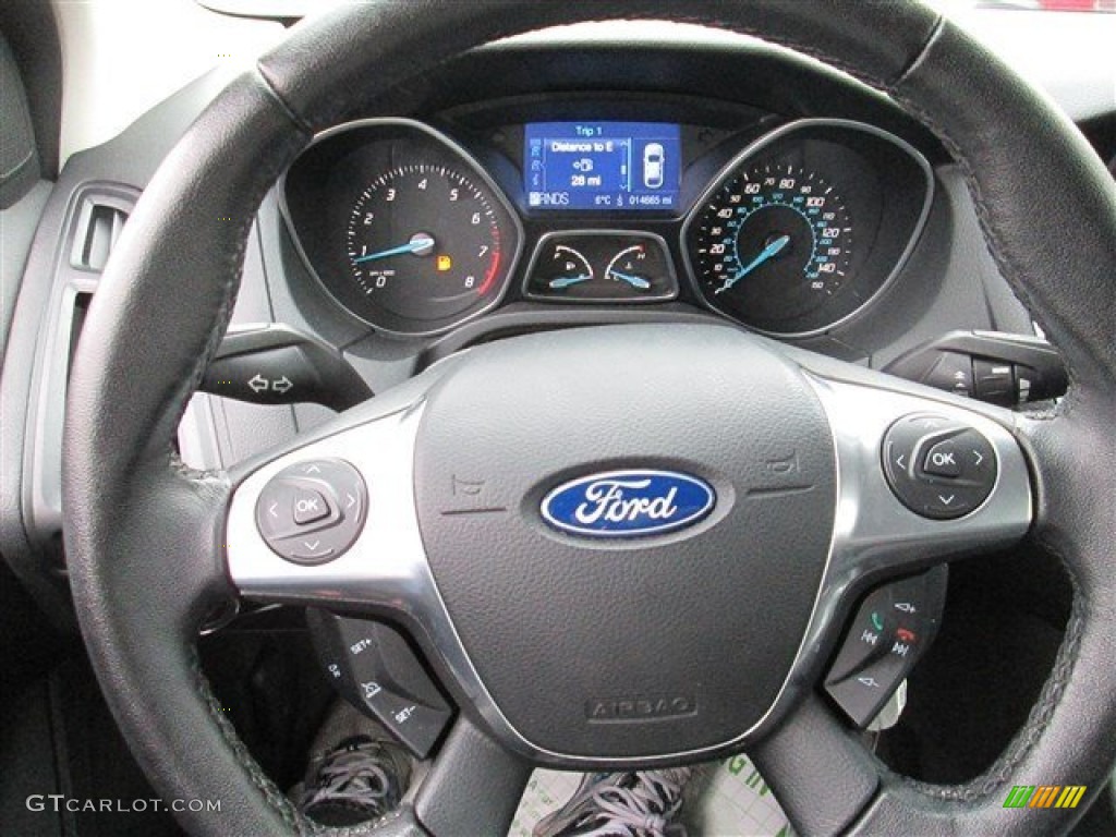 2012 Focus SE Sport Sedan - Red Candy Metallic / Two-Tone Sport photo #20