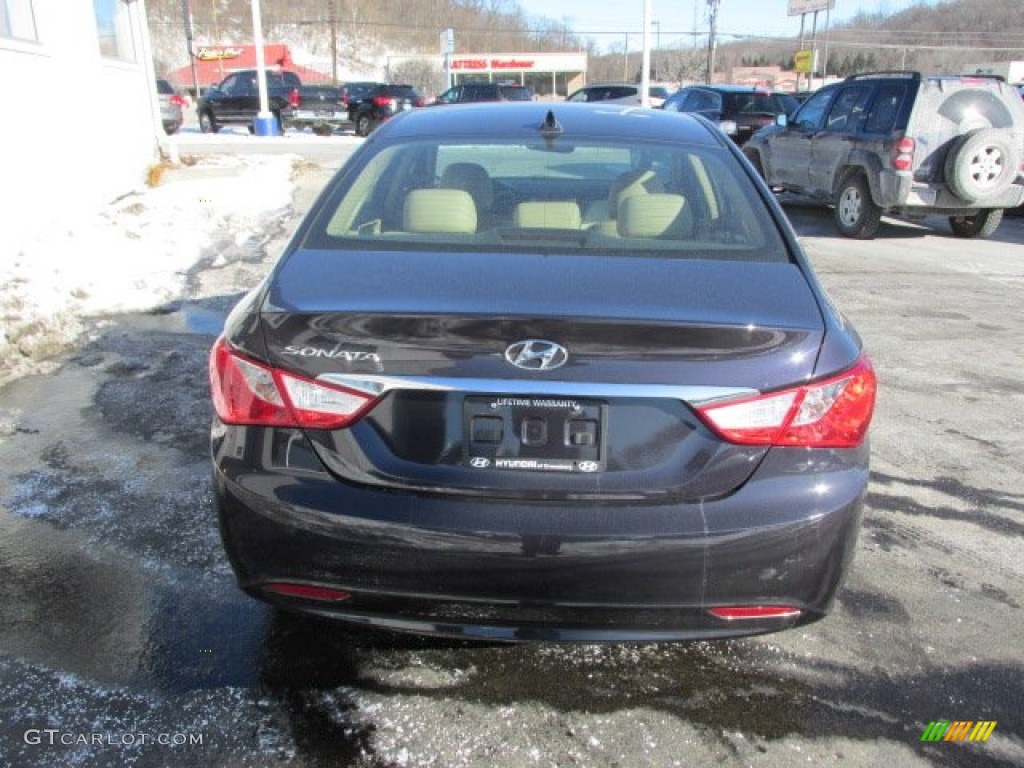 2011 Sonata Limited - Black Plum Pearl / Camel photo #8