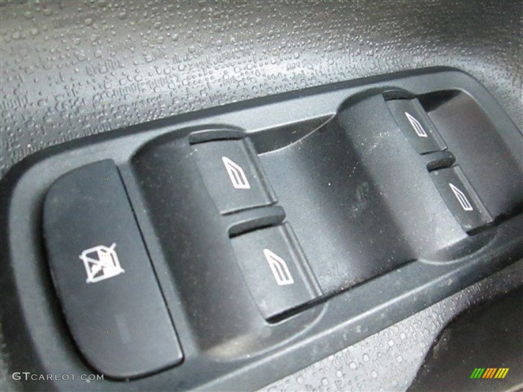 2012 Fiesta SE Hatchback - Lime Squeeze Metallic / Light Stone/Charcoal Black photo #19