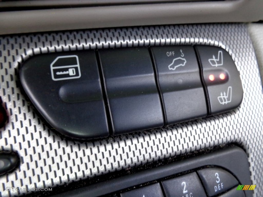 2002 Mercedes-Benz C 230 Kompressor Coupe Controls Photo #90220877