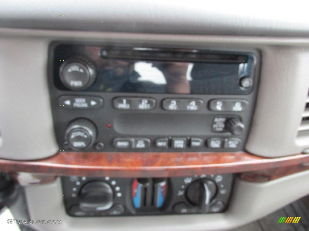 2005 Impala  - Medium Gray Metallic / Medium Gray photo #14
