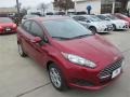 Ruby Red - Fiesta SE Sedan Photo No. 6