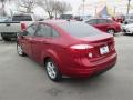 Ruby Red - Fiesta SE Sedan Photo No. 4