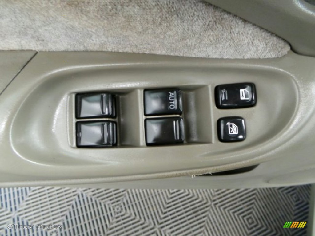 2003 Sentra XE - Radium Gray / Stone Gray photo #11