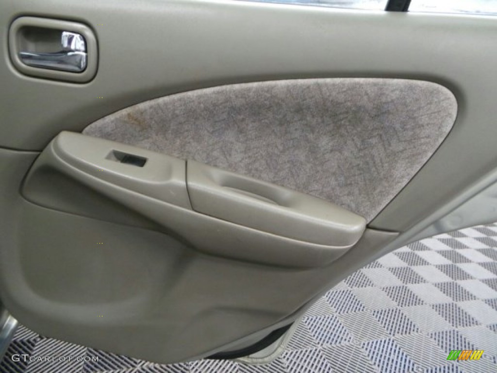 2003 Sentra XE - Radium Gray / Stone Gray photo #13