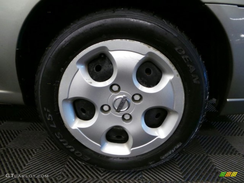 2003 Sentra XE - Radium Gray / Stone Gray photo #22