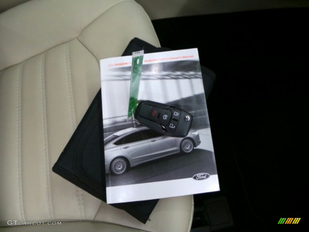 2013 Fusion Hybrid SE - Ice Storm Metallic / Dune photo #24