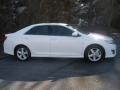 Super White - Camry SE Photo No. 2