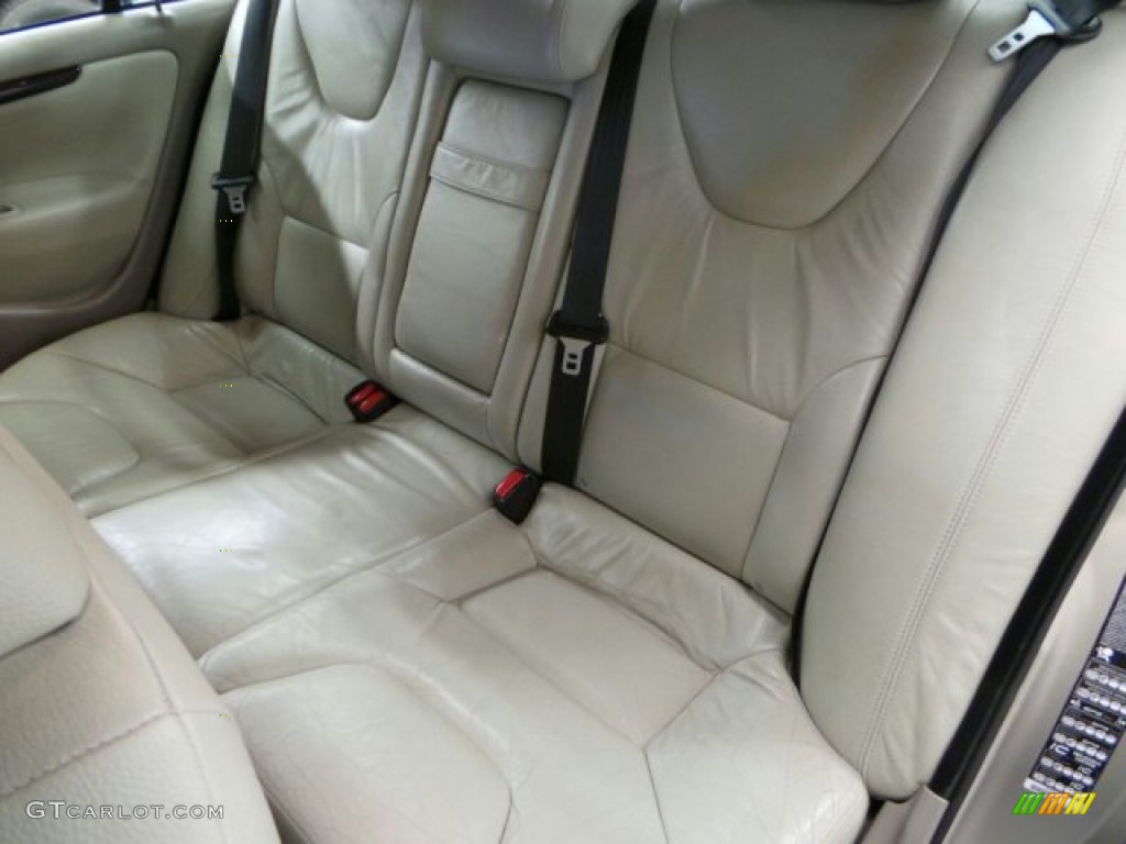 2005 S60 2.4 - Lunar Gold Metallic / Taupe/Light Taupe photo #7