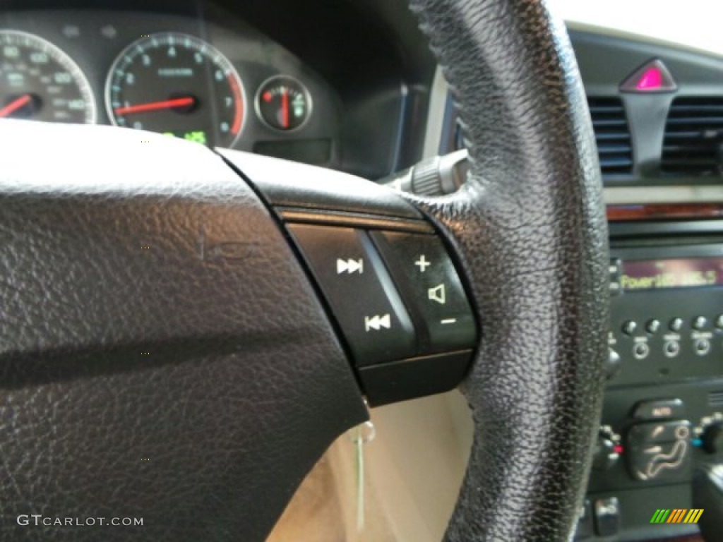 2005 S60 2.4 - Lunar Gold Metallic / Taupe/Light Taupe photo #20