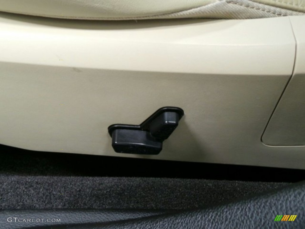 2012 200 Limited Sedan - Tungsten Metallic / Black/Light Frost photo #9