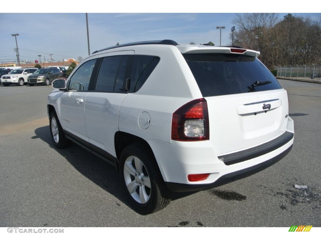 2014 Compass Latitude - Bright White / Dark Slate Gray photo #4