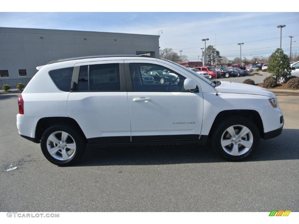 2014 Compass Latitude - Bright White / Dark Slate Gray photo #6