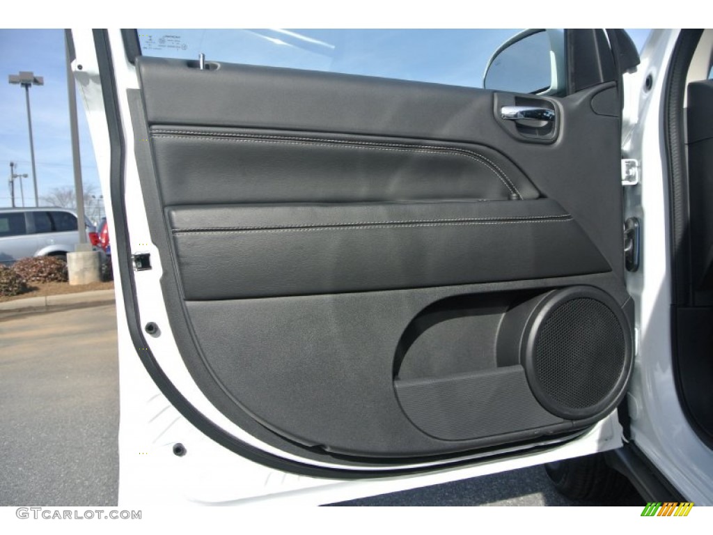 2014 Compass Latitude - Bright White / Dark Slate Gray photo #7