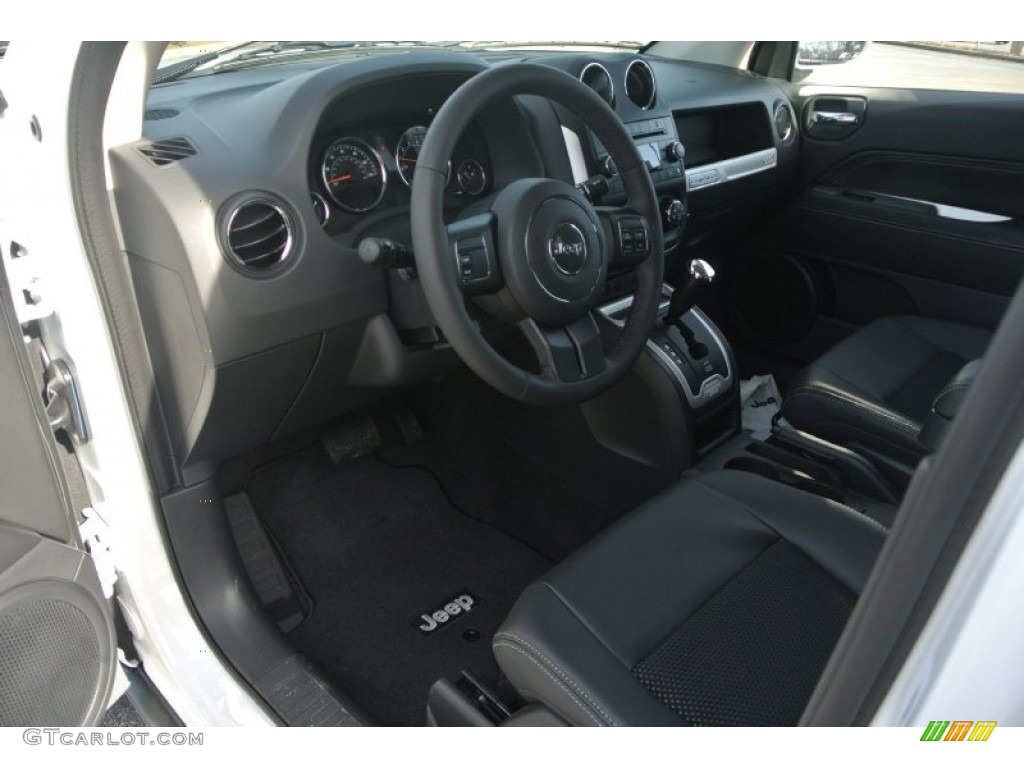 2014 Compass Latitude - Bright White / Dark Slate Gray photo #20