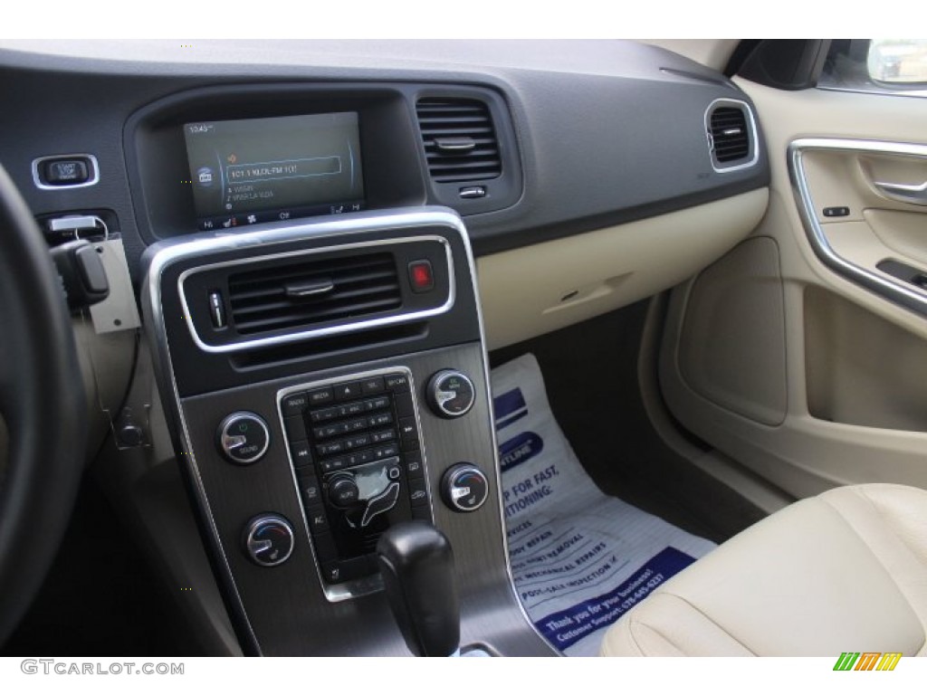 2012 S60 T5 - Black Sapphire Metallic / Soft Beige photo #11
