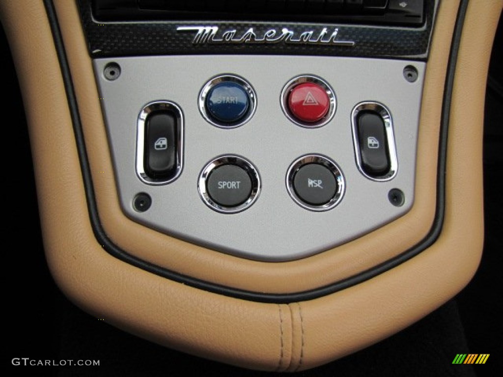 2006 Maserati GranSport Coupe Controls Photo #90238040