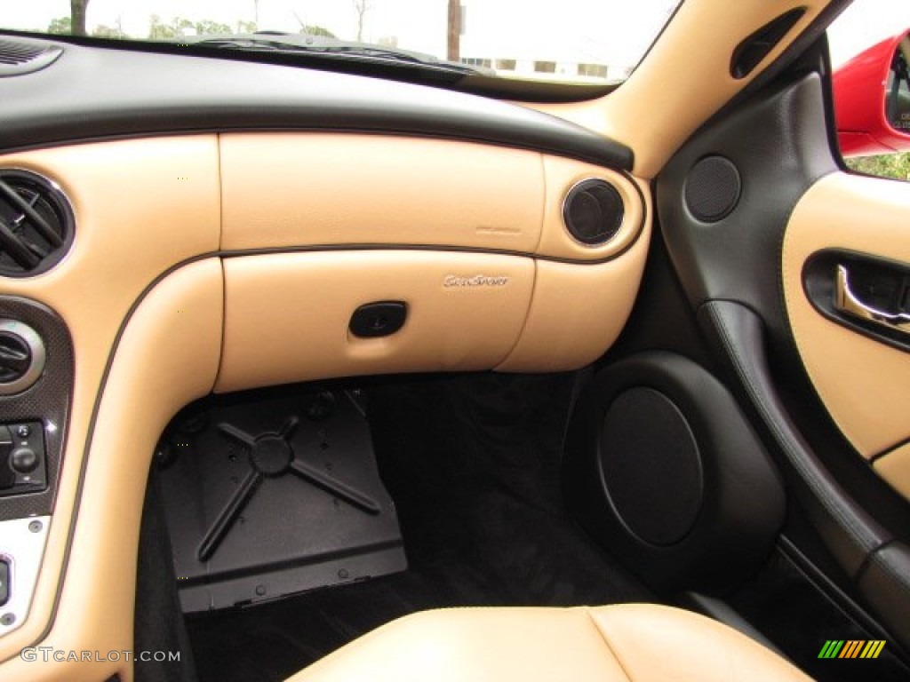2006 Maserati GranSport Coupe Beige Dashboard Photo #90238076