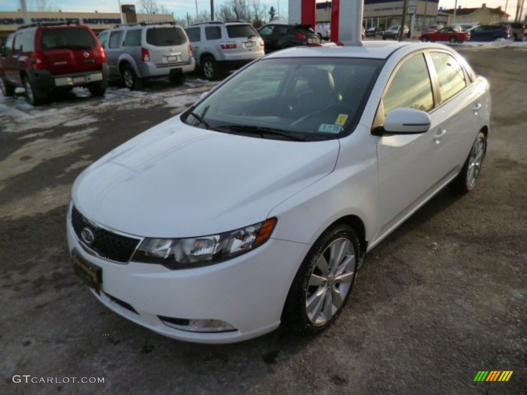 2013 Forte SX - Clear White / Black photo #3