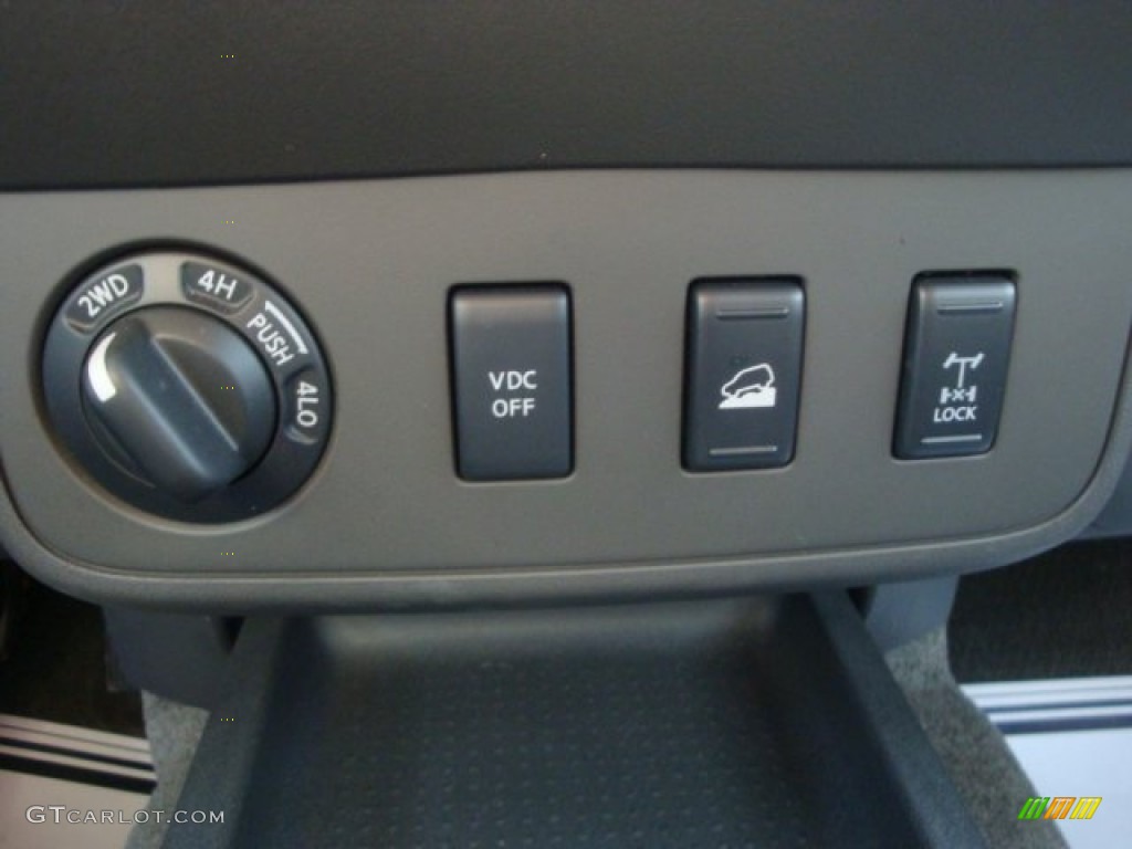 2011 Xterra Pro-4X 4x4 - Metallic Green / Pro 4X Gray/Steel photo #21