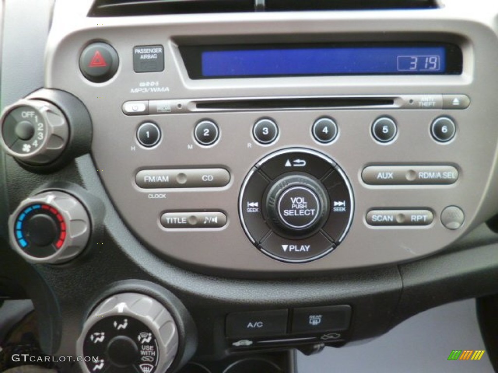 2011 Honda Fit Sport Controls Photo #90248724