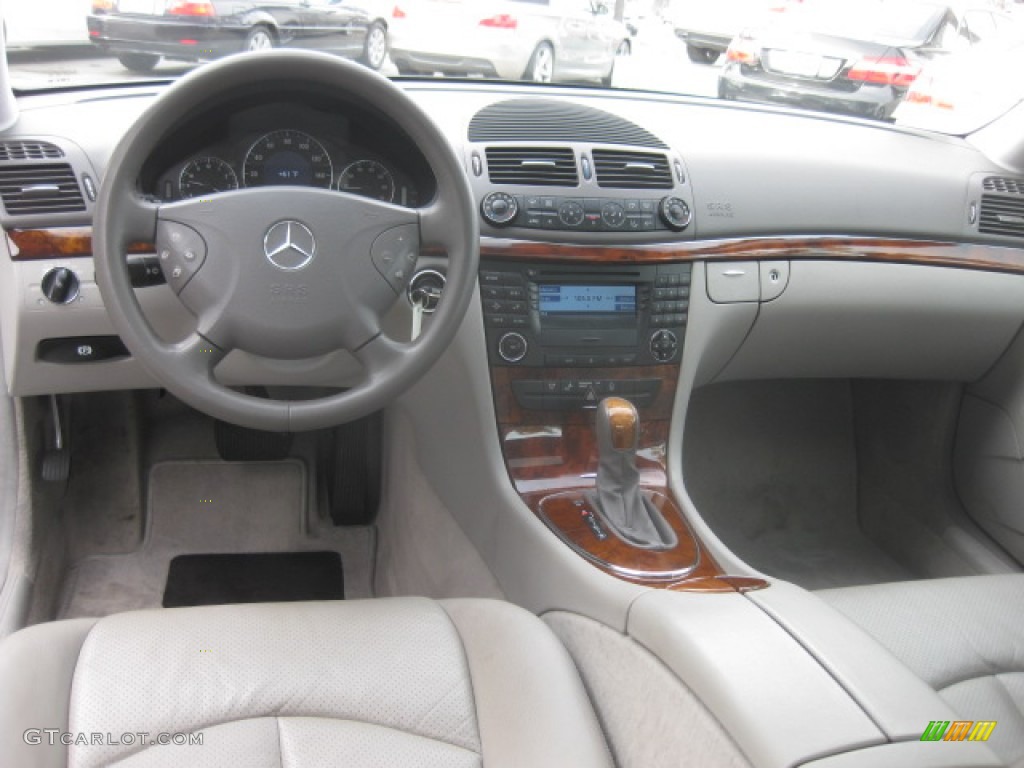 2003 Mercedes-Benz E 320 Sedan Dashboard Photos