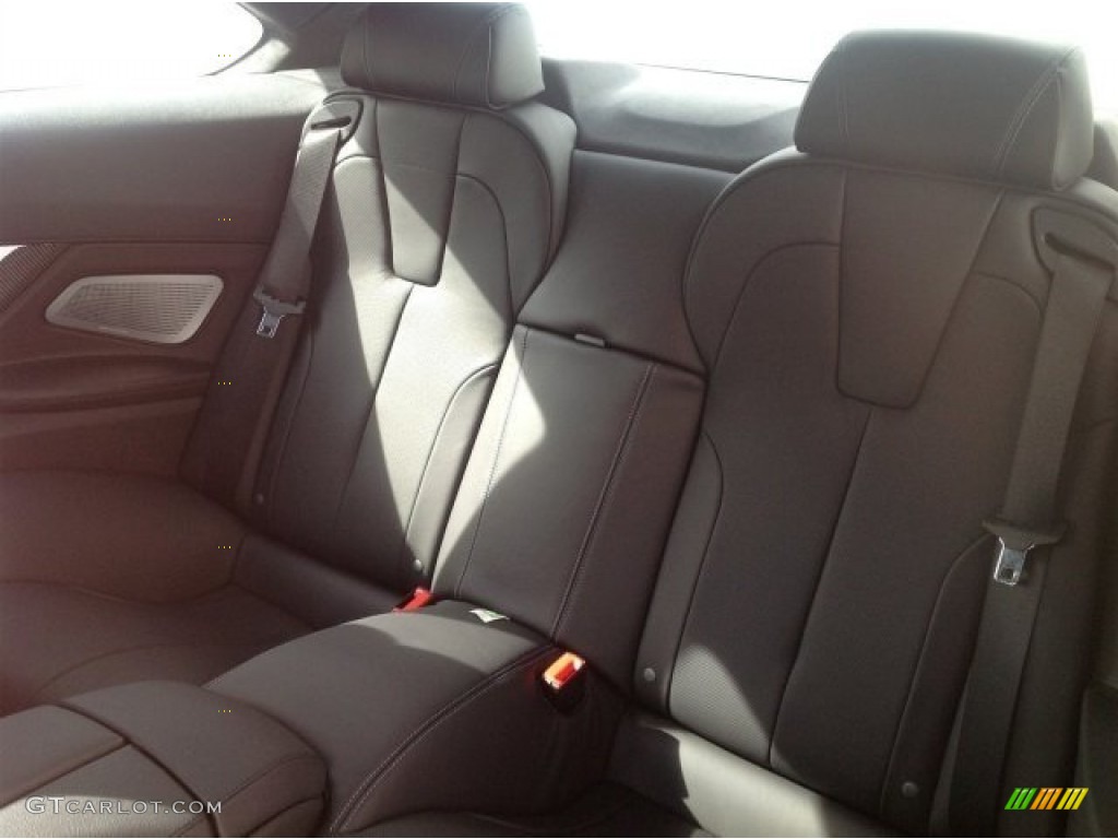 2014 BMW M6 Coupe Rear Seat Photos