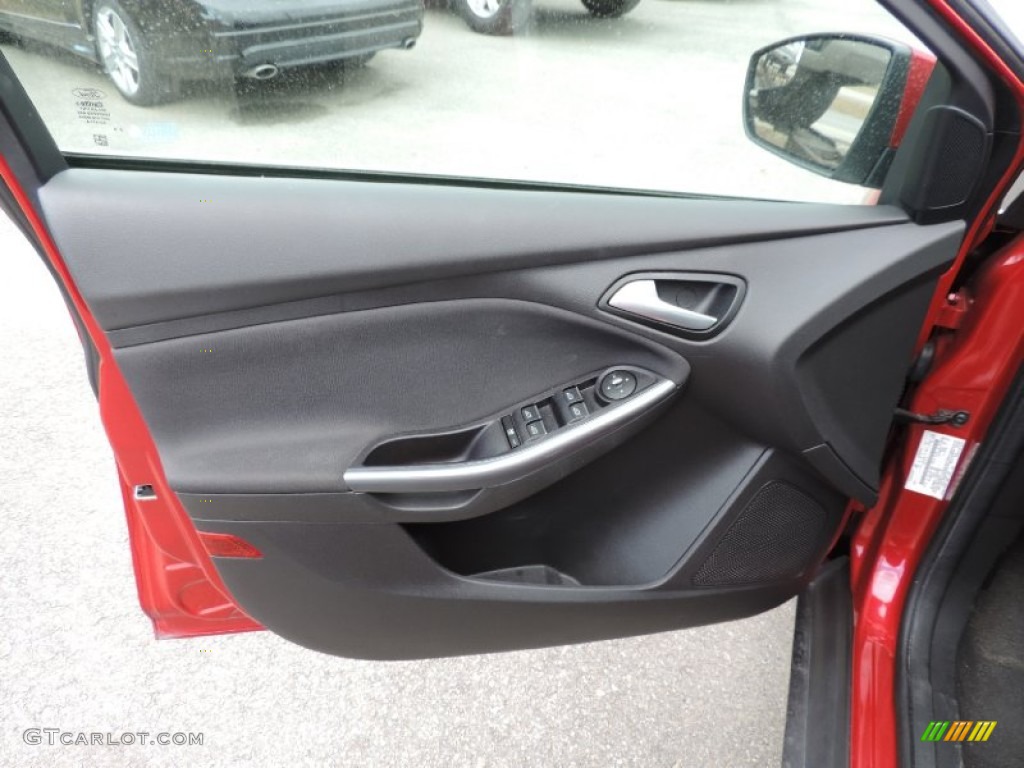 2012 Focus Titanium Sedan - Red Candy Metallic / Charcoal Black photo #13
