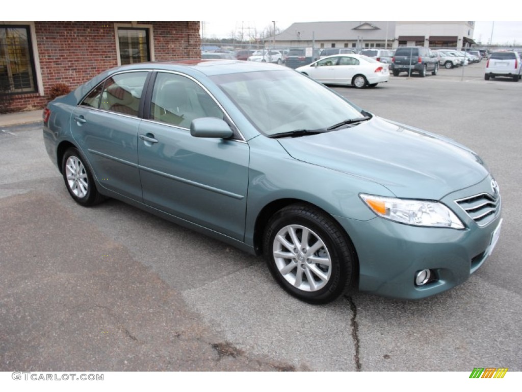 Aloe Green Metallic 2011 Toyota Camry XLE Exterior Photo #90259995