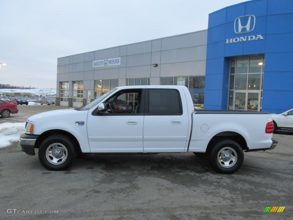 2002 F150 XLT SuperCrew - Oxford White / Medium Graphite photo #2