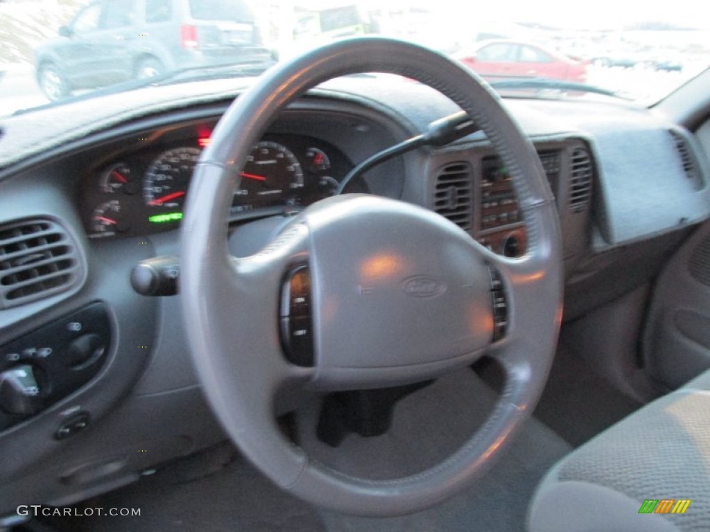 2002 F150 XLT SuperCrew - Oxford White / Medium Graphite photo #10