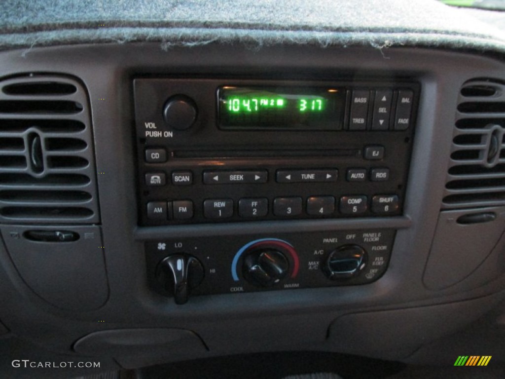 2002 F150 XLT SuperCrew - Oxford White / Medium Graphite photo #11