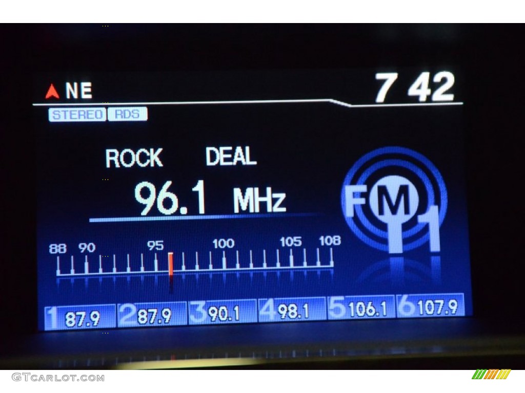 2014 Pilot EX - Modern Steel Metallic / Gray photo #16