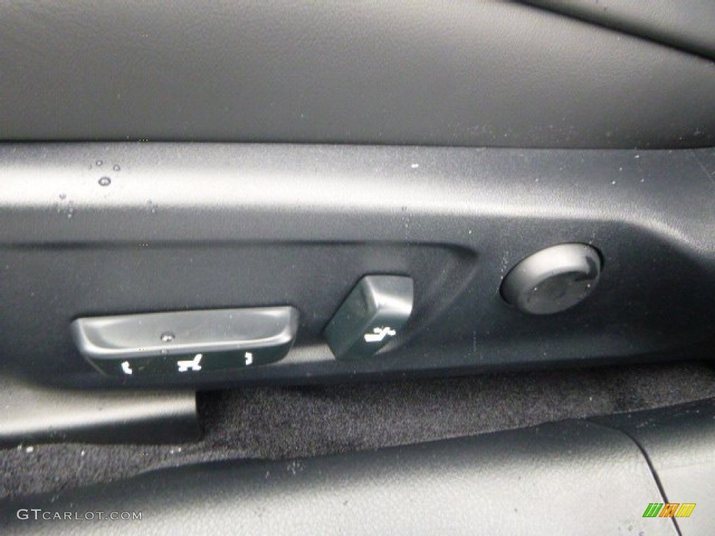 2014 Lexus IS 350 F Sport AWD Controls Photo #90272993