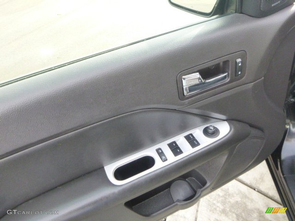 2011 Milan V6 Premier - Tuxedo Black Metallic / Dark Charcoal photo #18