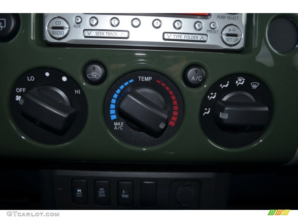 2014 Toyota FJ Cruiser 4WD Controls Photo #90281266