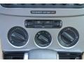 2006 Volkswagen Passat Latte Macchiato Interior Controls Photo