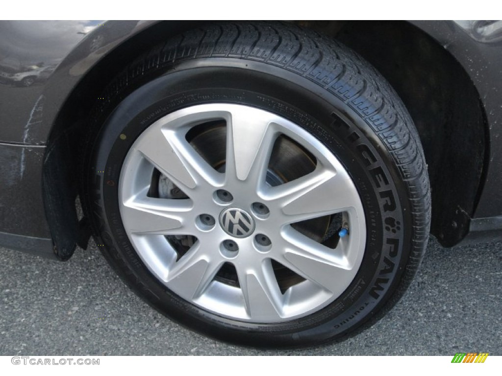 2006 Volkswagen Passat 2.0T Sedan Wheel Photos