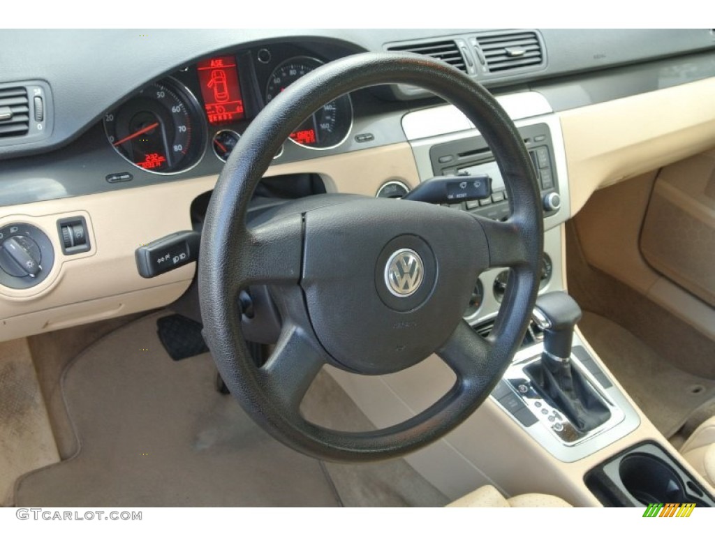 2006 Volkswagen Passat 2.0T Sedan Steering Wheel Photos