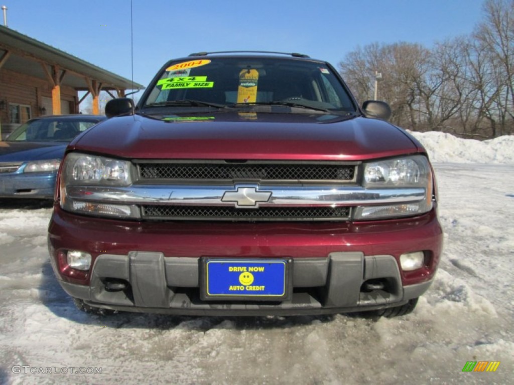 2004 TrailBlazer EXT LS 4x4 - Medium Red Metallic / Medium Pewter photo #3