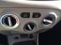 2009 Hyundai Accent Gray Interior Controls Photo