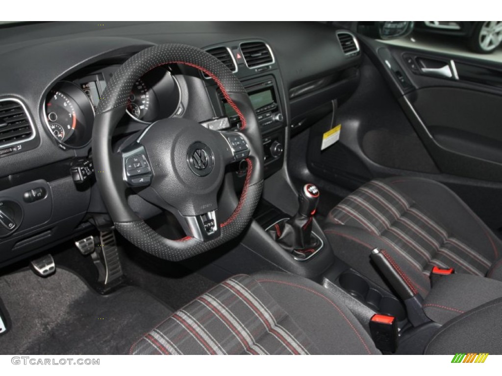 Intelagos Plaid Cloth Interior 2014 Volkswagen GTI 4 Door Wolfsburg Edition Photo #90288117