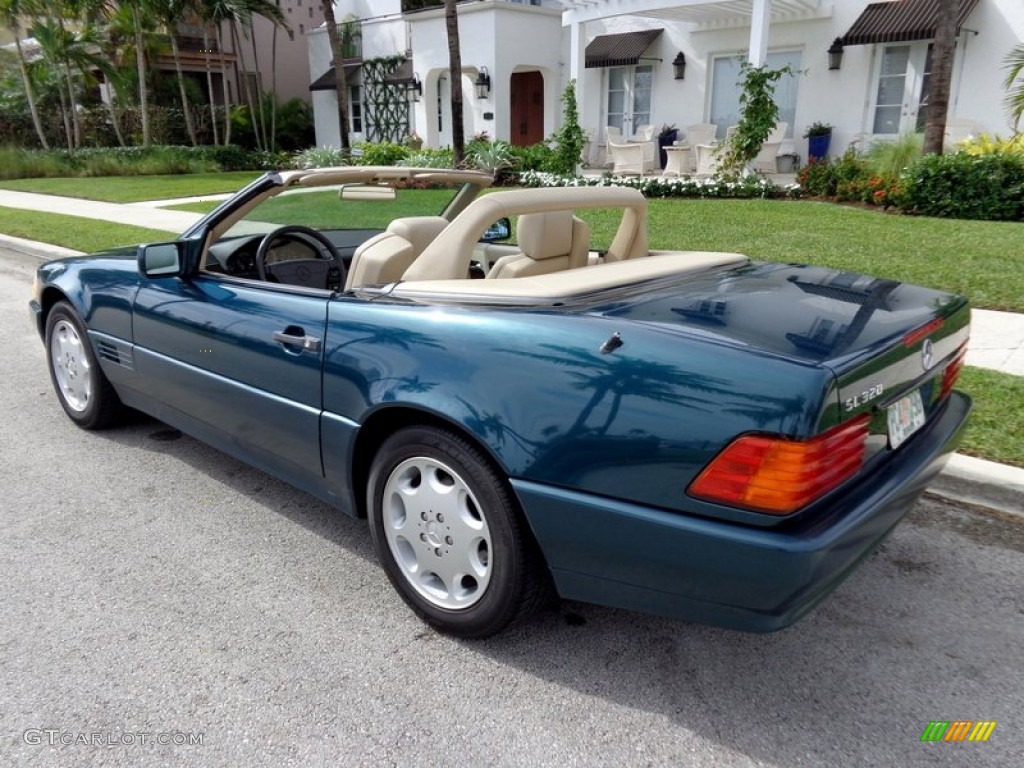 Brilliant Emerald Green Metallic 1995 Mercedes-Benz SL 320 Roadster Exterior Photo #90288862