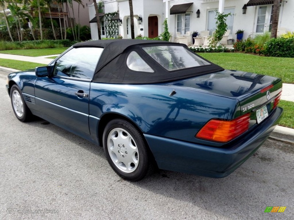 1995 SL 320 Roadster - Brilliant Emerald Green Metallic / Parchment Beige photo #42