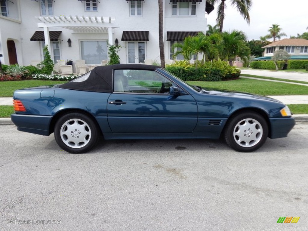 1995 SL 320 Roadster - Brilliant Emerald Green Metallic / Parchment Beige photo #53