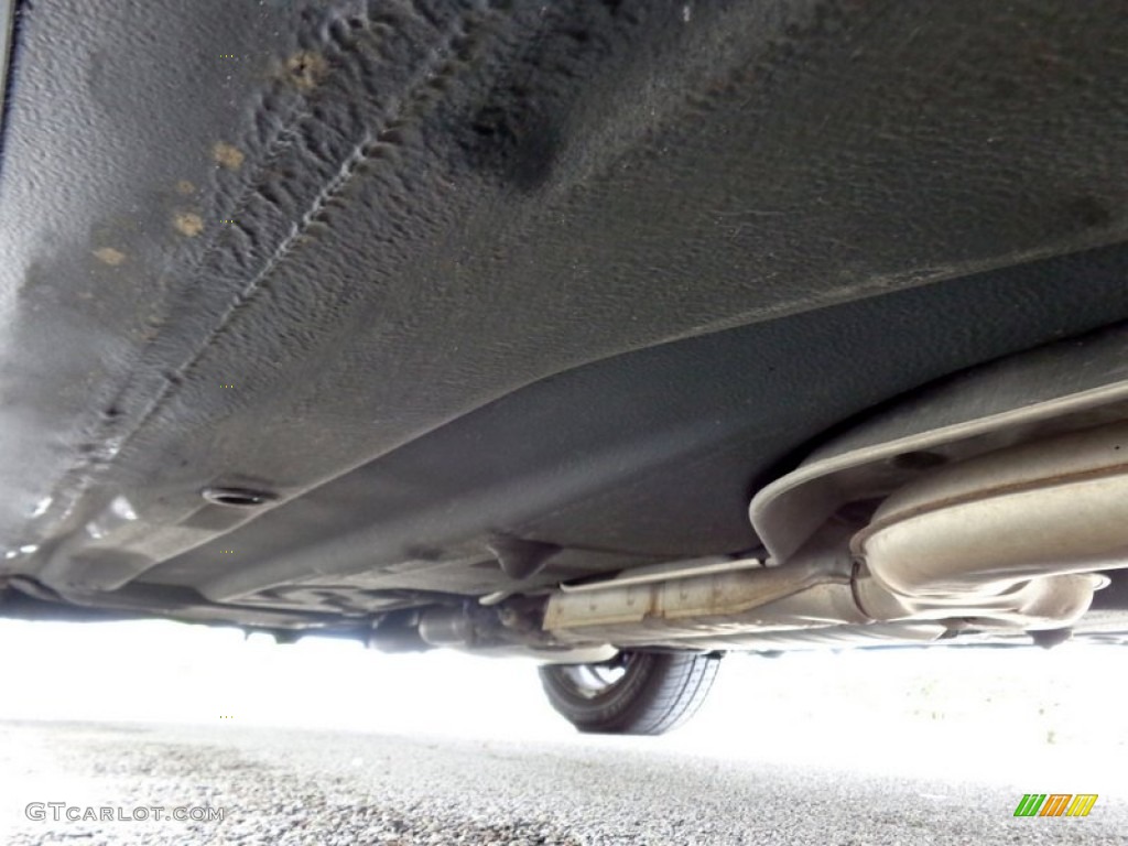 1995 Mercedes-Benz SL 320 Roadster Undercarriage Photo #90290326