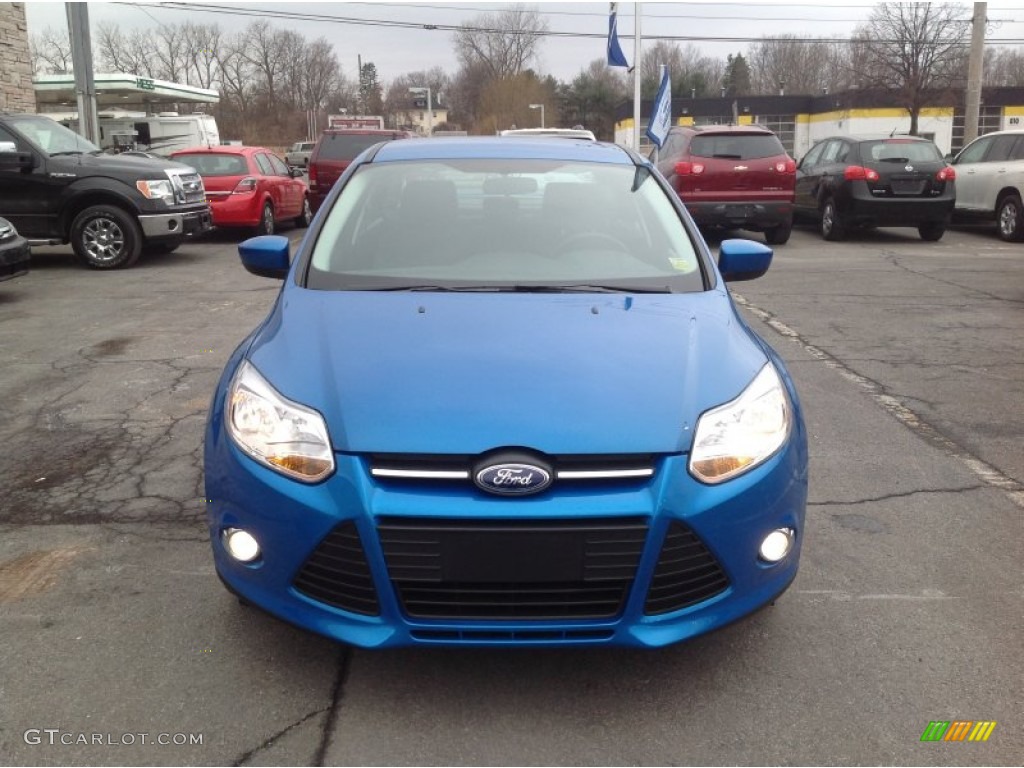 2012 Focus SE Sedan - Blue Candy Metallic / Charcoal Black photo #2