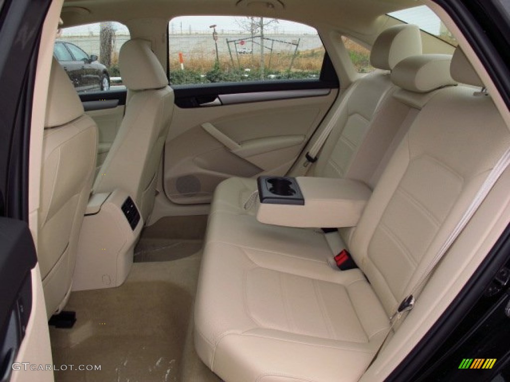 Cornsilk Beige Interior 2014 Volkswagen Passat 1.8T SE Photo #90295297