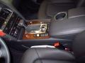 Night Black - Q7 3.0 TDI quattro Photo No. 23